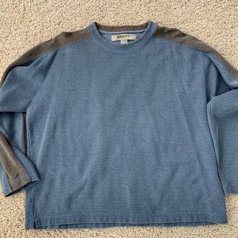 Sweatshirt, sorta sweater like